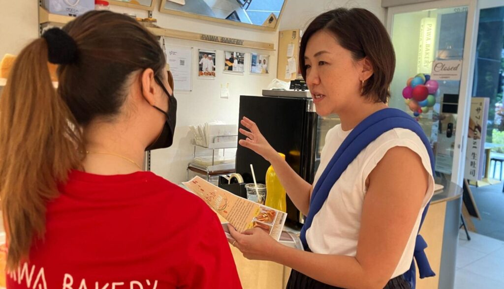 弊社で実施した店舗へのヒアリングの様子