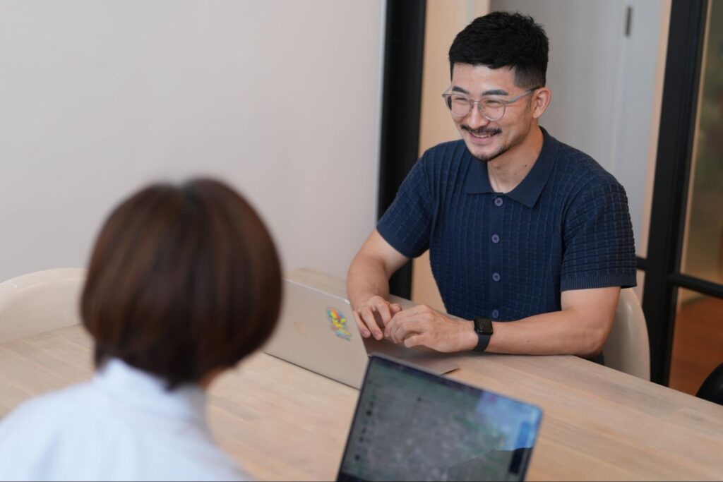 社員インタビューの様子（宮川）